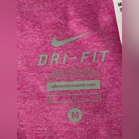 Nike Women’s DRI-FIT Short Sleeve Shirt- Size Medium - Picture 5 of 9